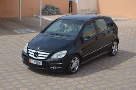 Mercedes for sale B class 200  Model 2009  GCC acc