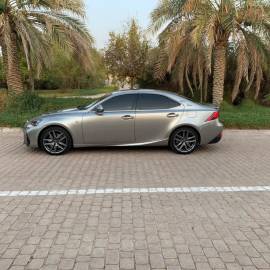 Lexus is350