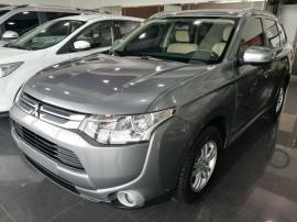 Mitsubishi outlander 2015